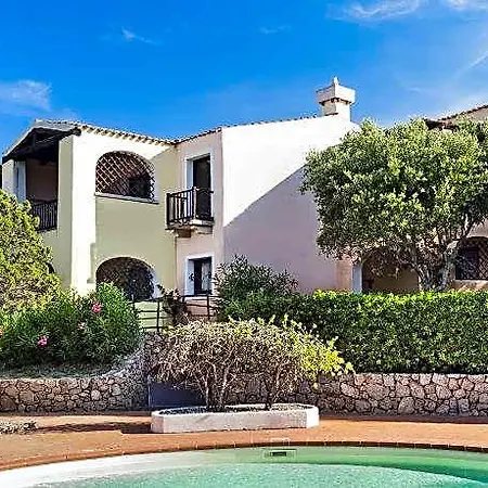 Beautiful Il Giardino Degli Oleandri One Bedroom Sleeps Two Num0856 Hotel