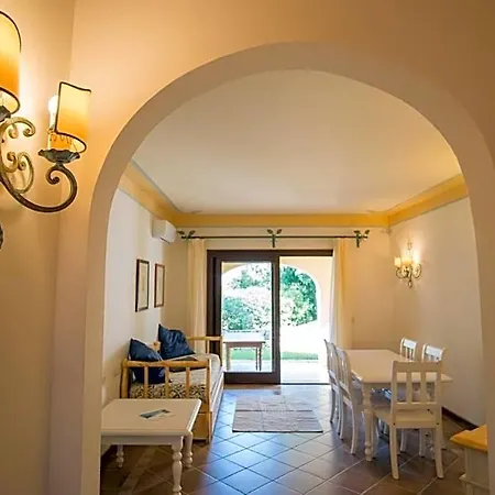 Beautiful Il Giardino Degli Oleandri One Bedroom Sleeps Two Num0856 Hotel Porto Cervo